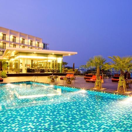 Way Hotel Pattaya Bagian luar foto