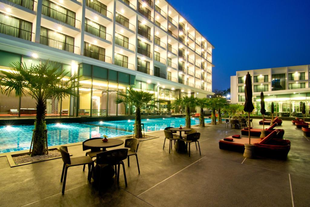 Way Hotel Pattaya Bagian luar foto