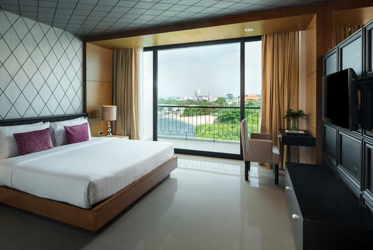 Way Hotel Pattaya Bagian luar foto